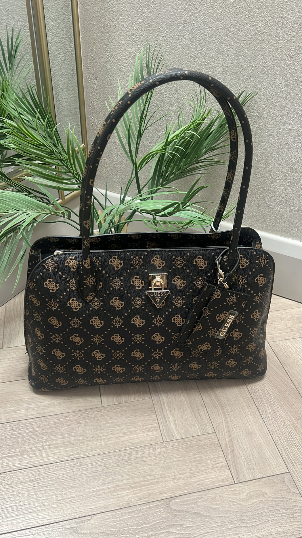 Guess espresso logo Patsie wilder travel bag gp9919024