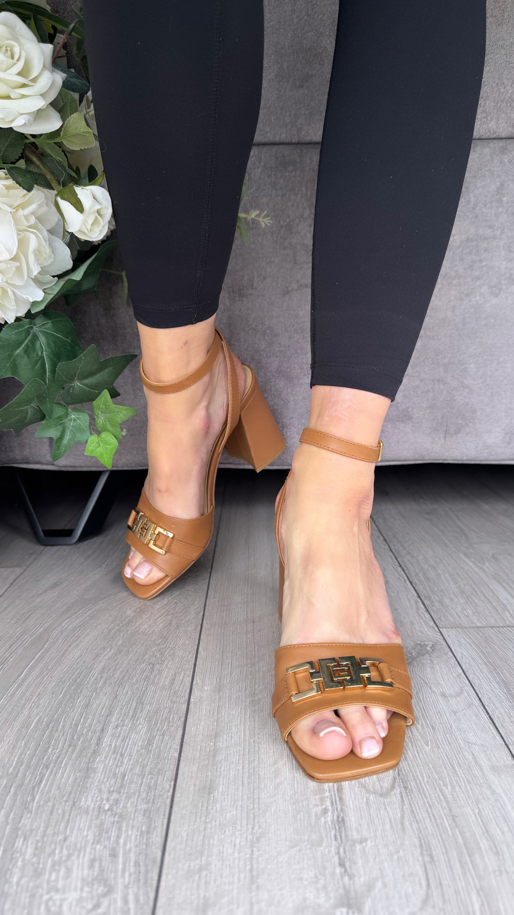 Guess tan gold detail sandals FLJGRTLEA03