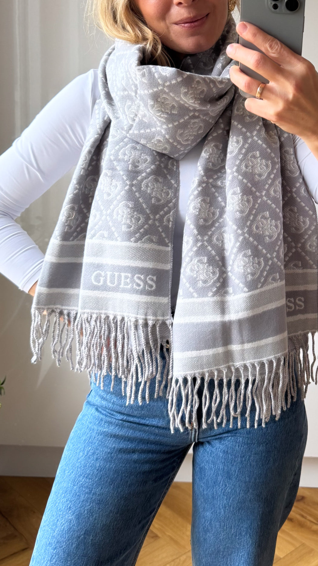 Guess grey AW5665POL03 - GOO scarf