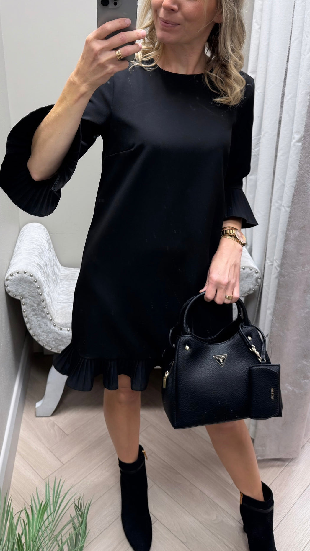 Guess LORELLA Black Bag. BG230622