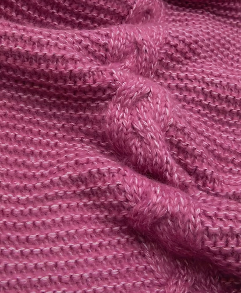 Guess cable knit scarf in magenta