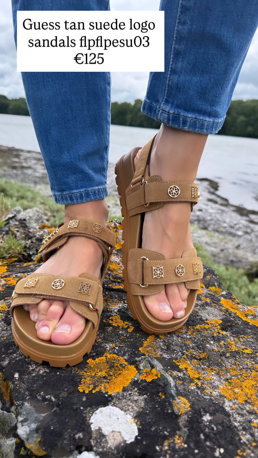 Guess tan suede logo sandals flpflpesu03