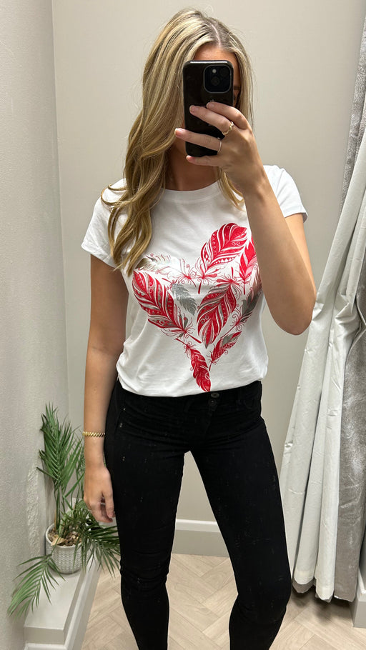 Red leaf print tee