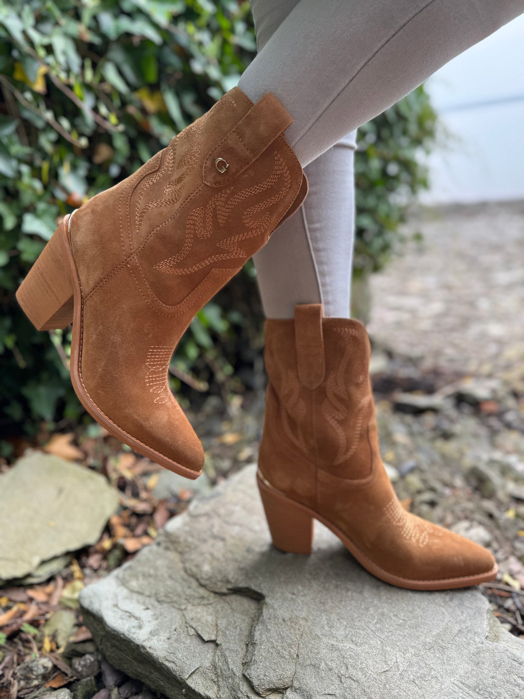 Guess 3/4 suede boots FLTSALSUE10