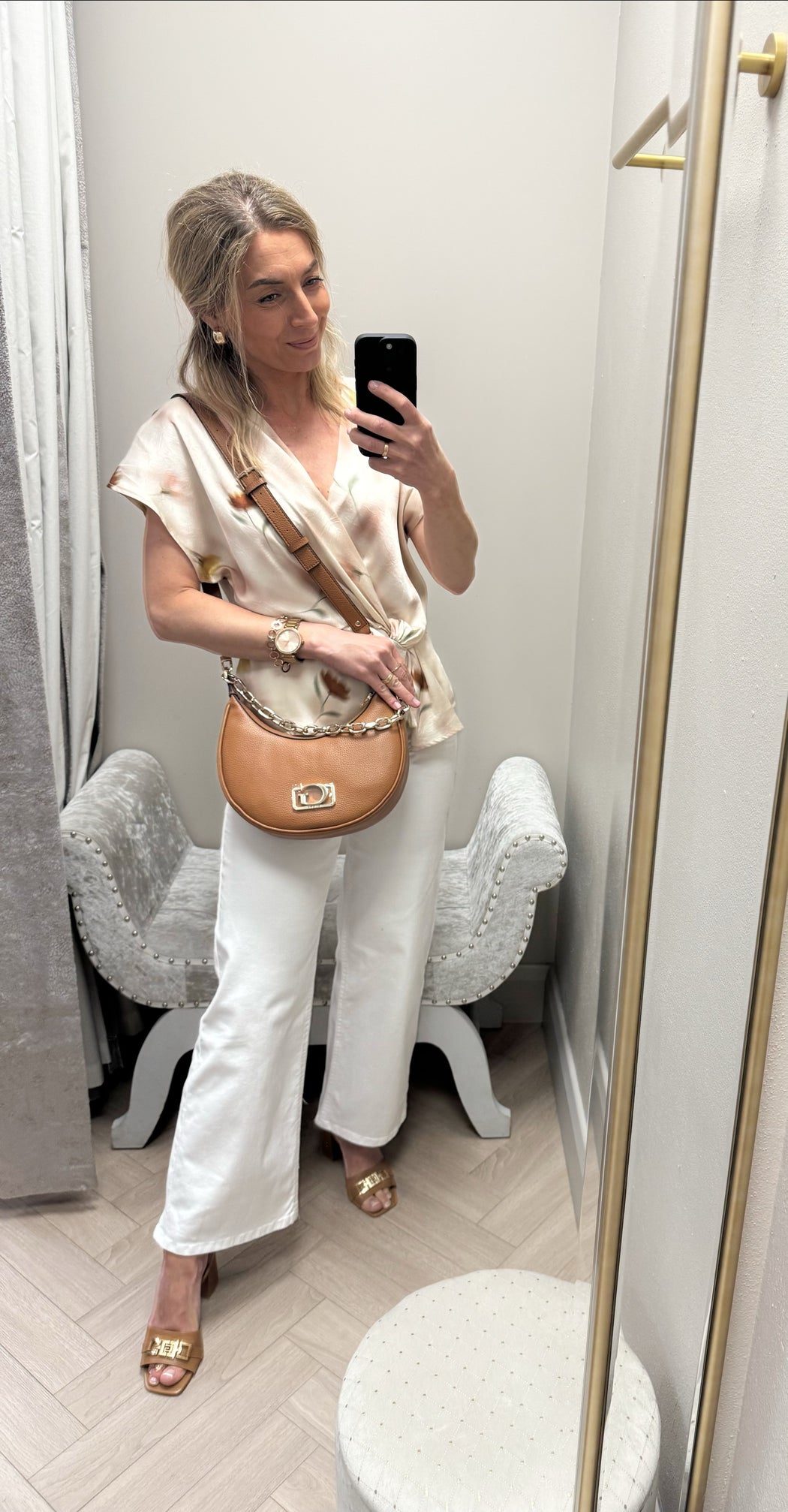 Circe  cognac  guess shoulder / crossbody bag bg964201
