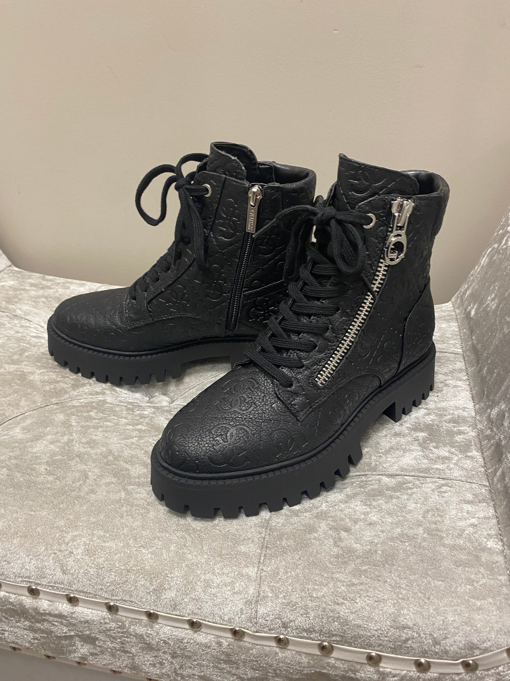 Guess side zip logo embossed boots