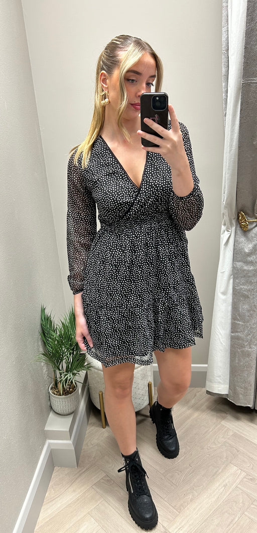 Fou black polka dot dress