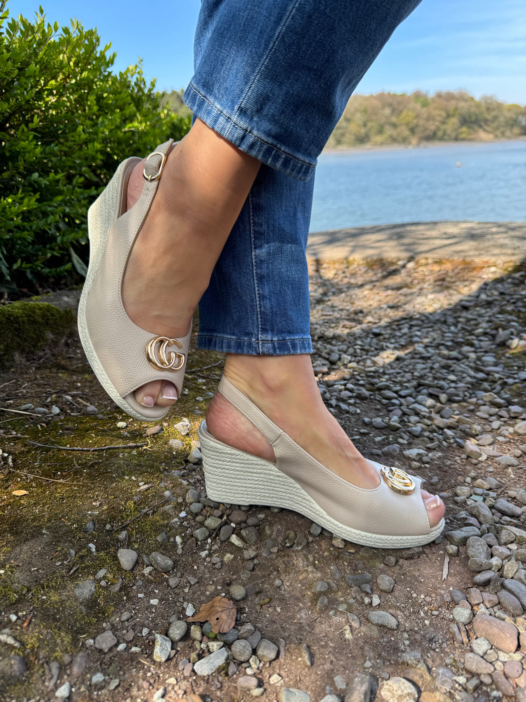 Duytrink blush wedge