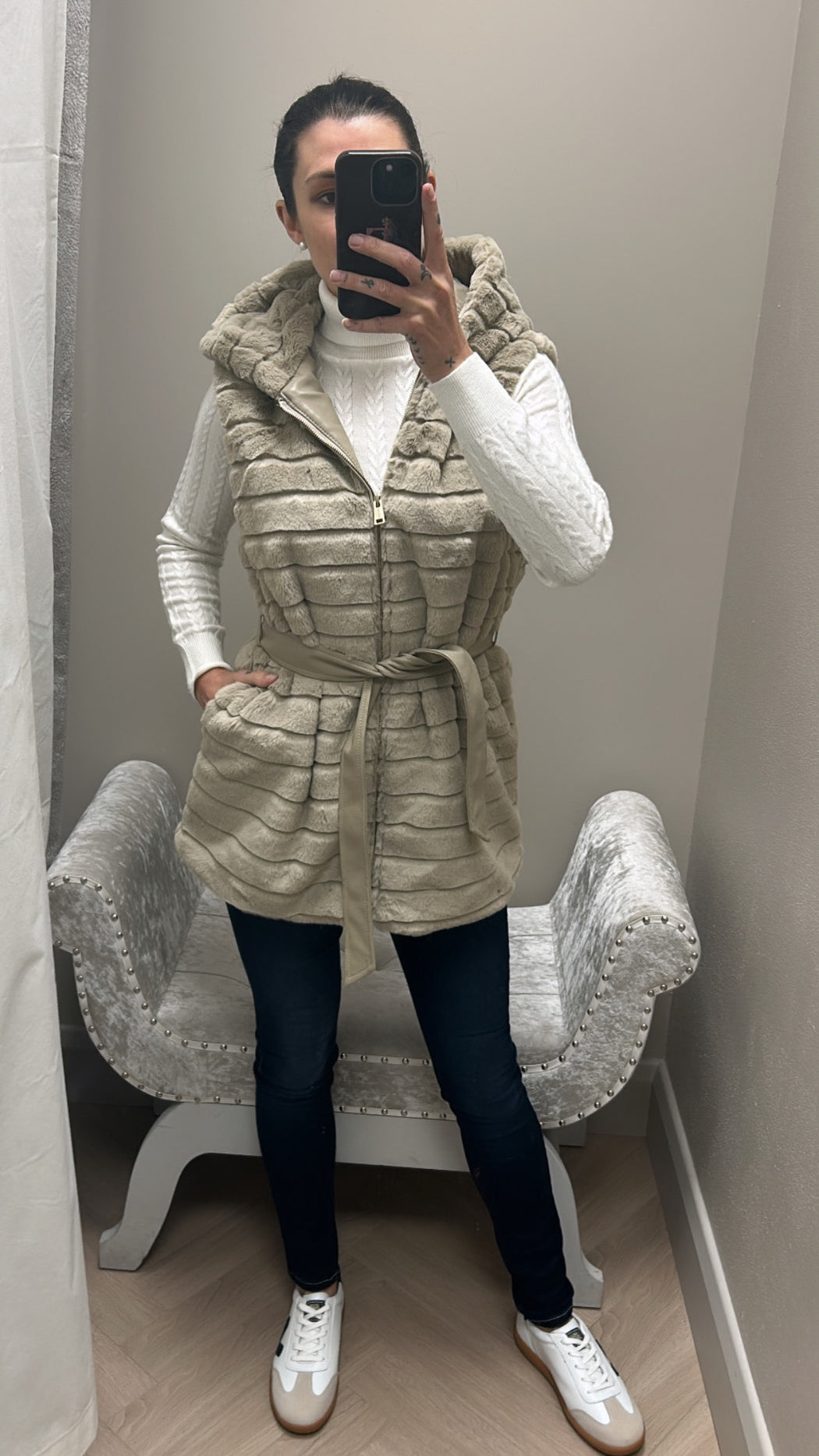 Classe cream fur gilet