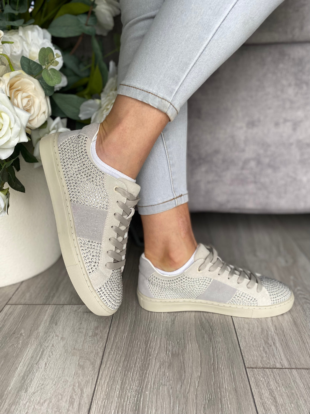 Guess grey diamanté sneaker flptodsue12