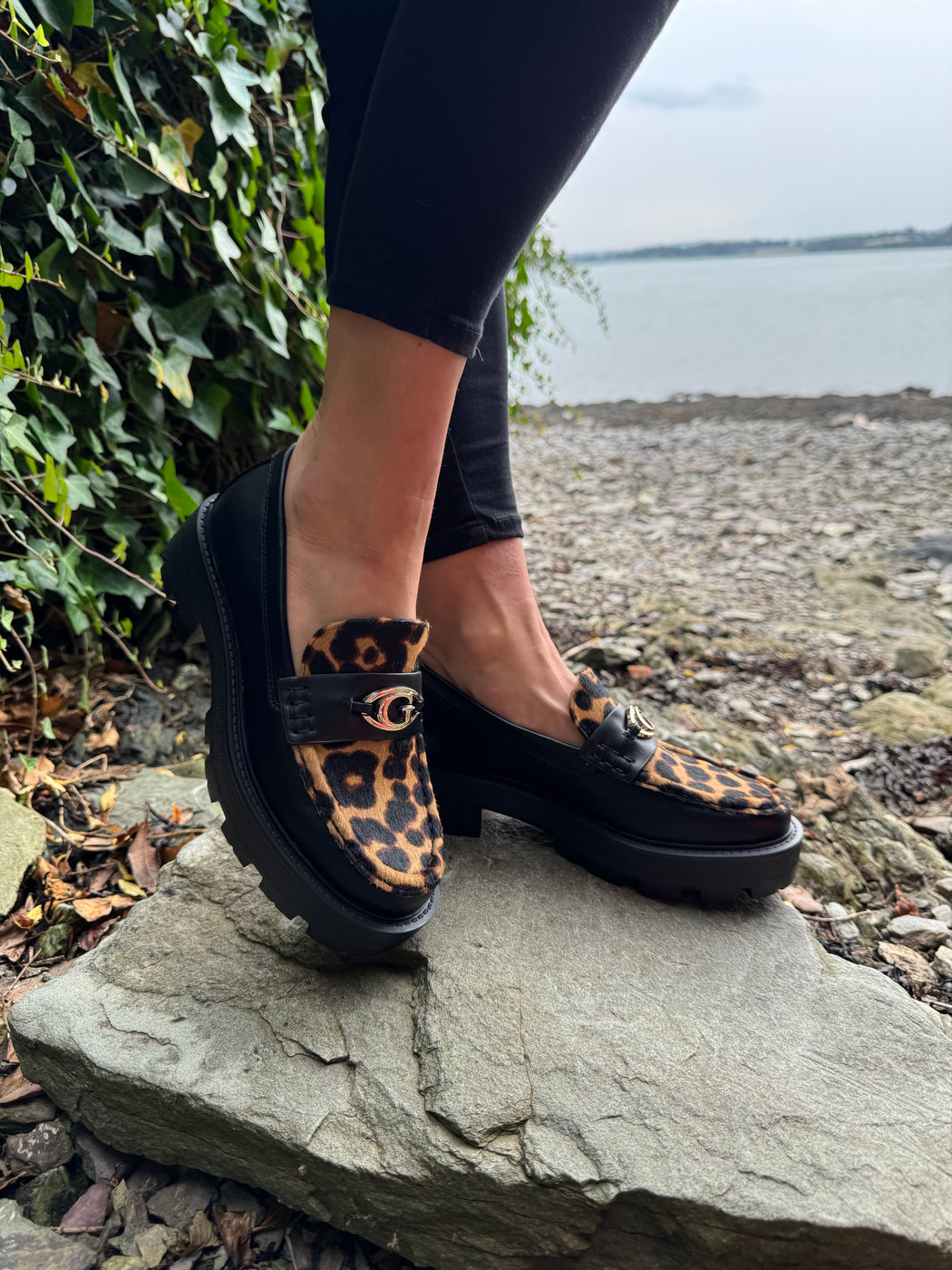 Guess black animal print loafer FLTYK2LEP14