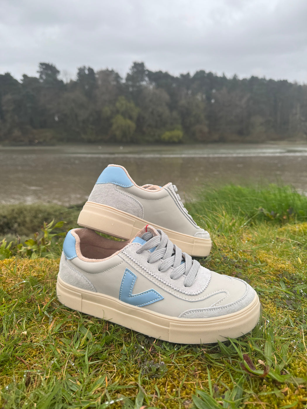 Eighty Chalky Blue Runners