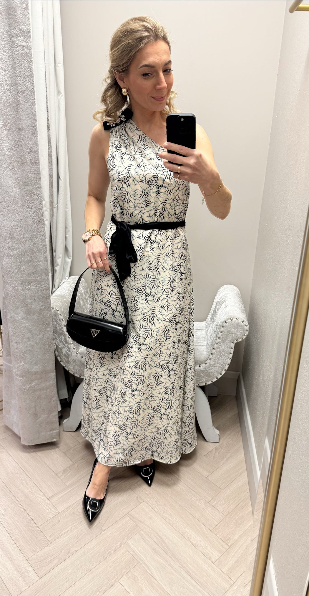 Kream beige black one shoulder dress