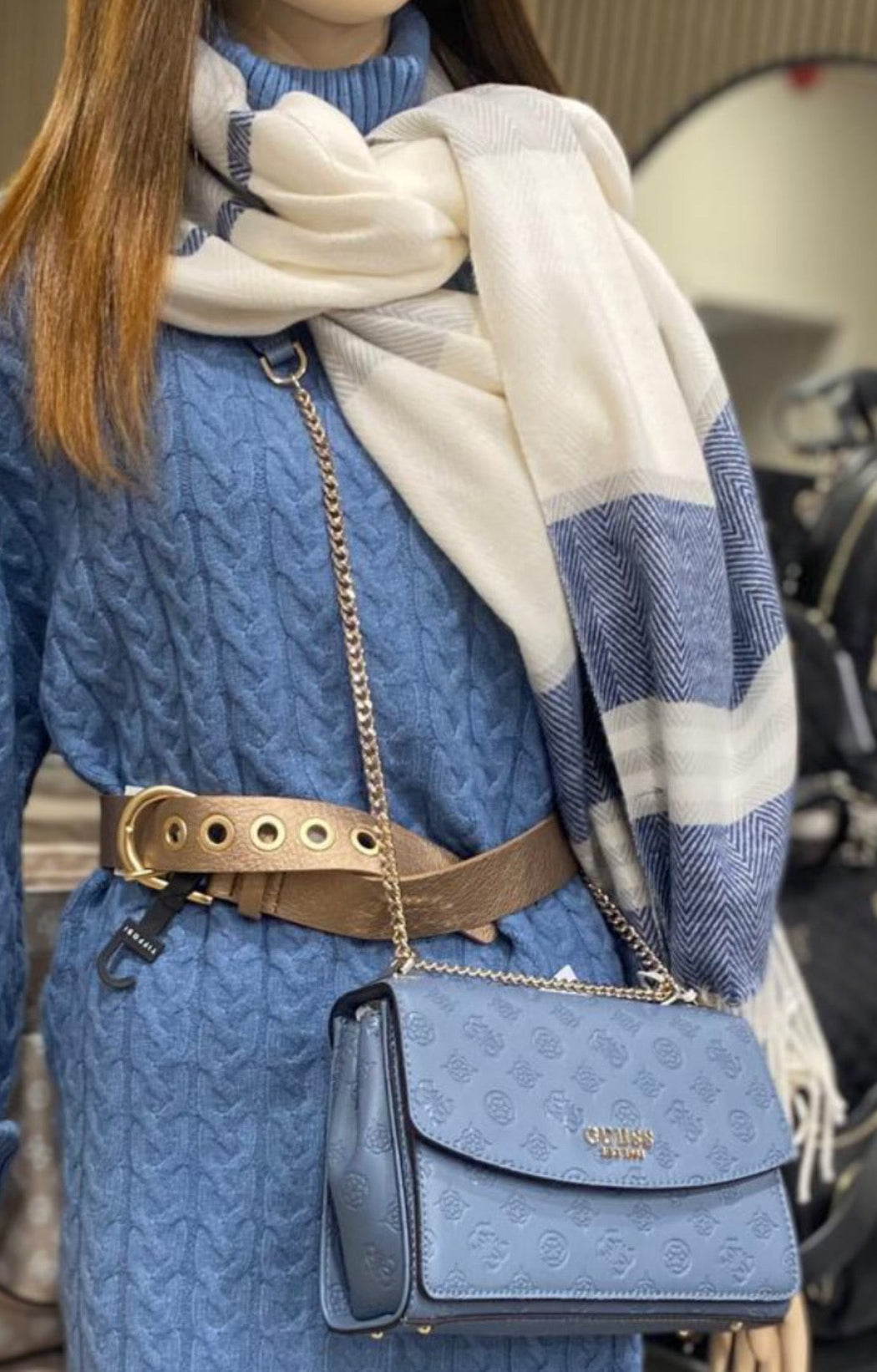 Phoebe 4G Peony Logo Mini Crossbody pd966521