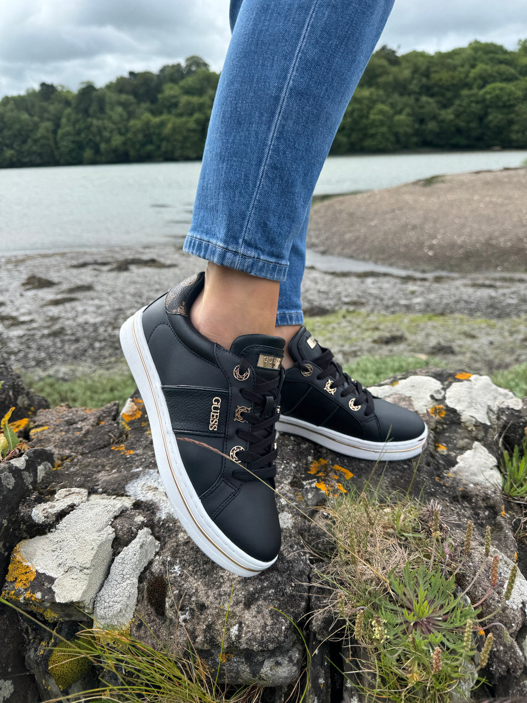 Guess stew black trainer