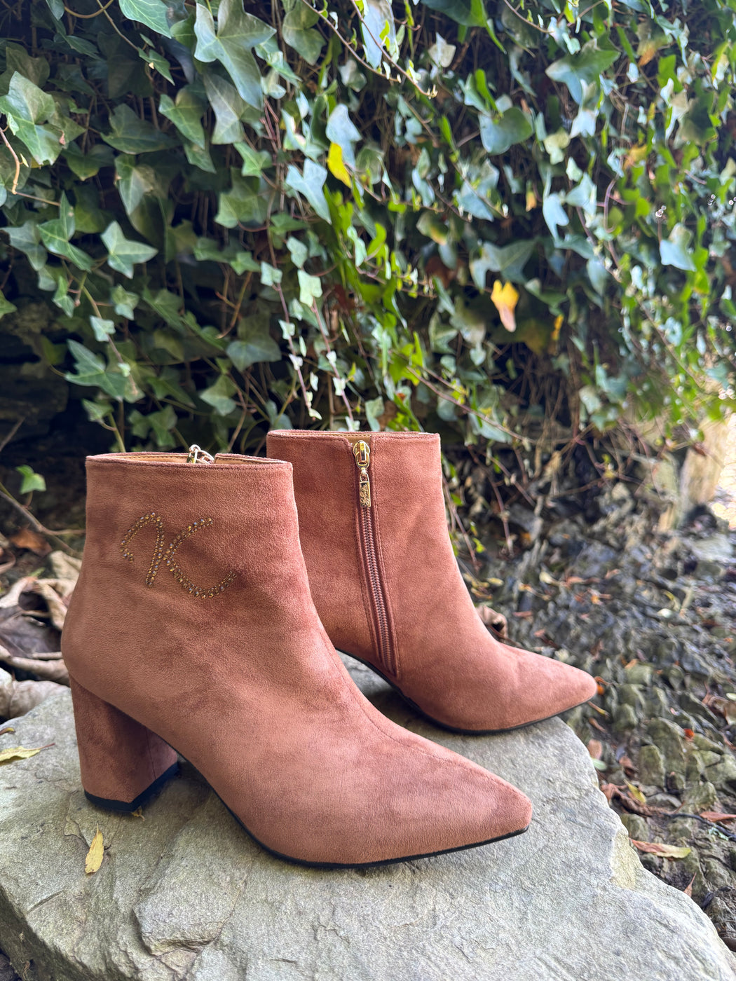 Catterton rustic ankle boots