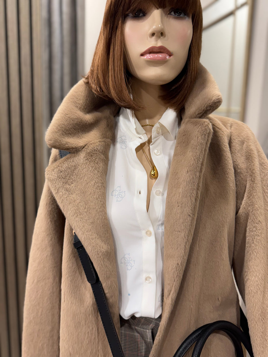 Guess Lucrezia Fur Knit Coat. W5BL63W4200