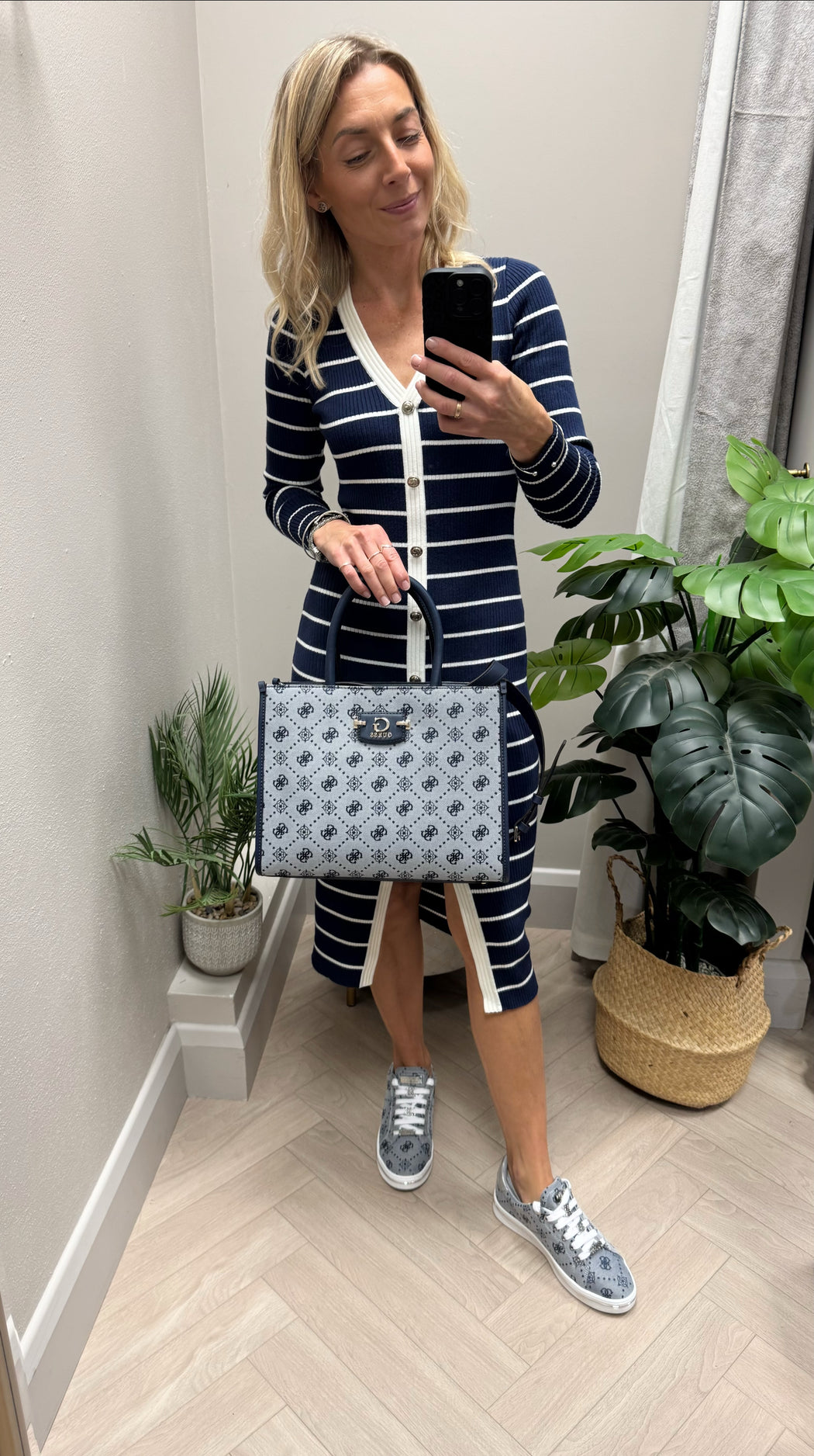 Guess navy logo neda bag jp965422