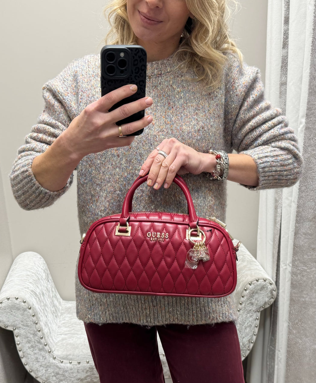 Guess Red VALLA Bag. QG812205.