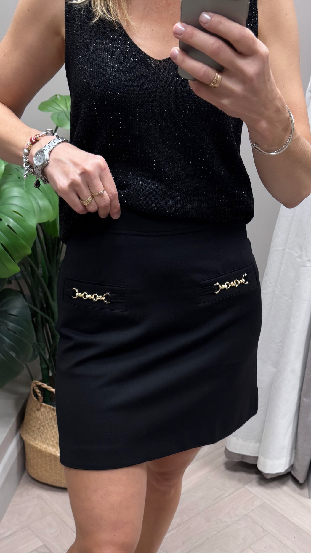Guess Wanda Chain Mini Skirt W6BD23K6219