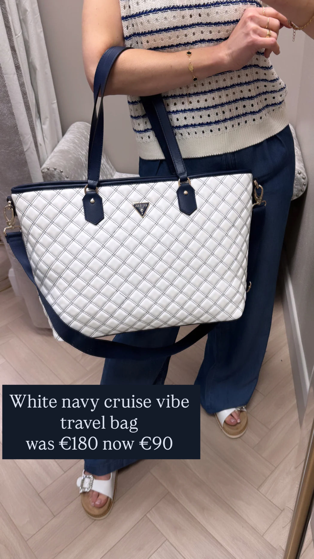 White navy cruise vibe travel bag QG9649024