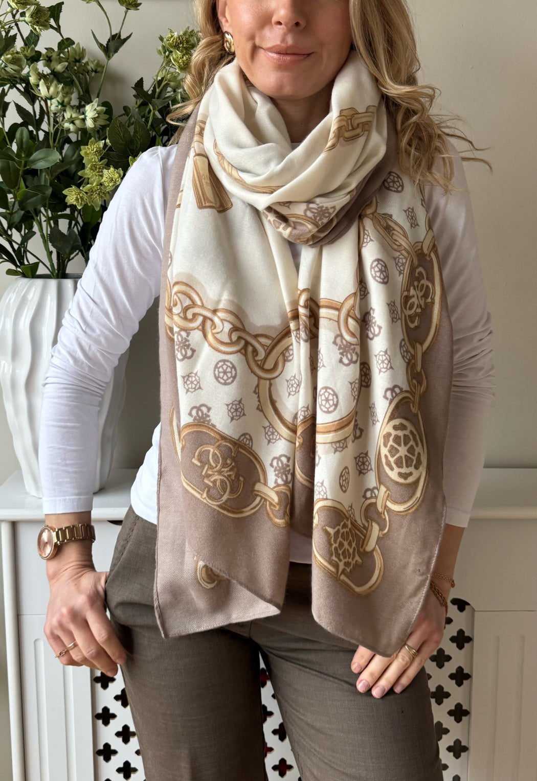 Guess scarf beige AW5464POL03 - PMC