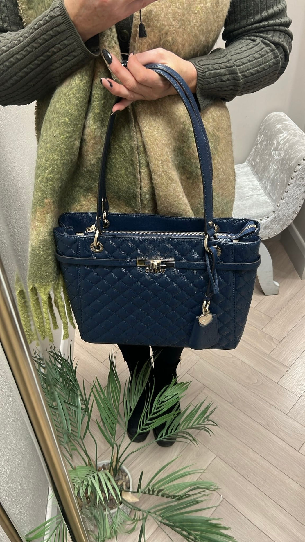 Guess midnight IDRA Bag. GG815725