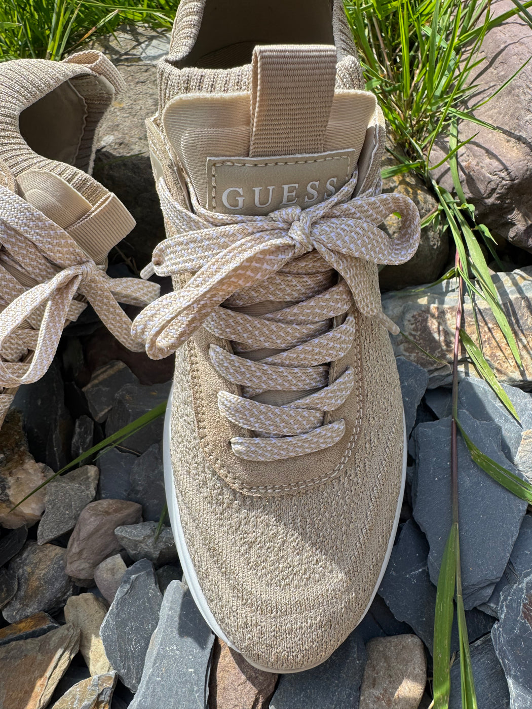 Guess Gold Sparkle Runners. FLJMLDFAB12