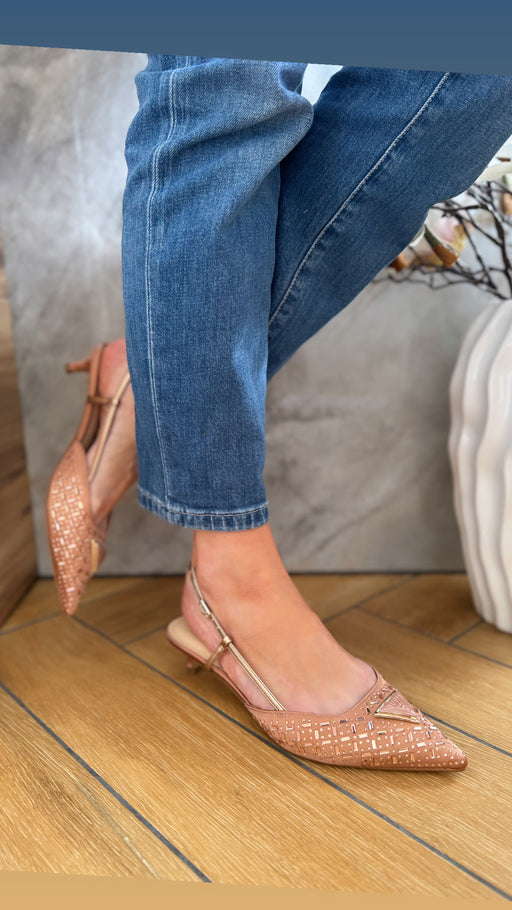 Guess satin rose gold embellished slingbacks flpjsysat05
