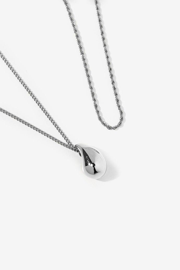 HEMATITE_A silver chain