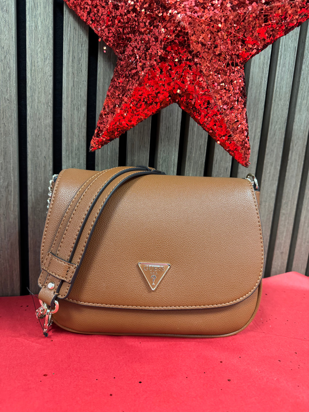 Guess cognac fedora shoulder bag BG951919