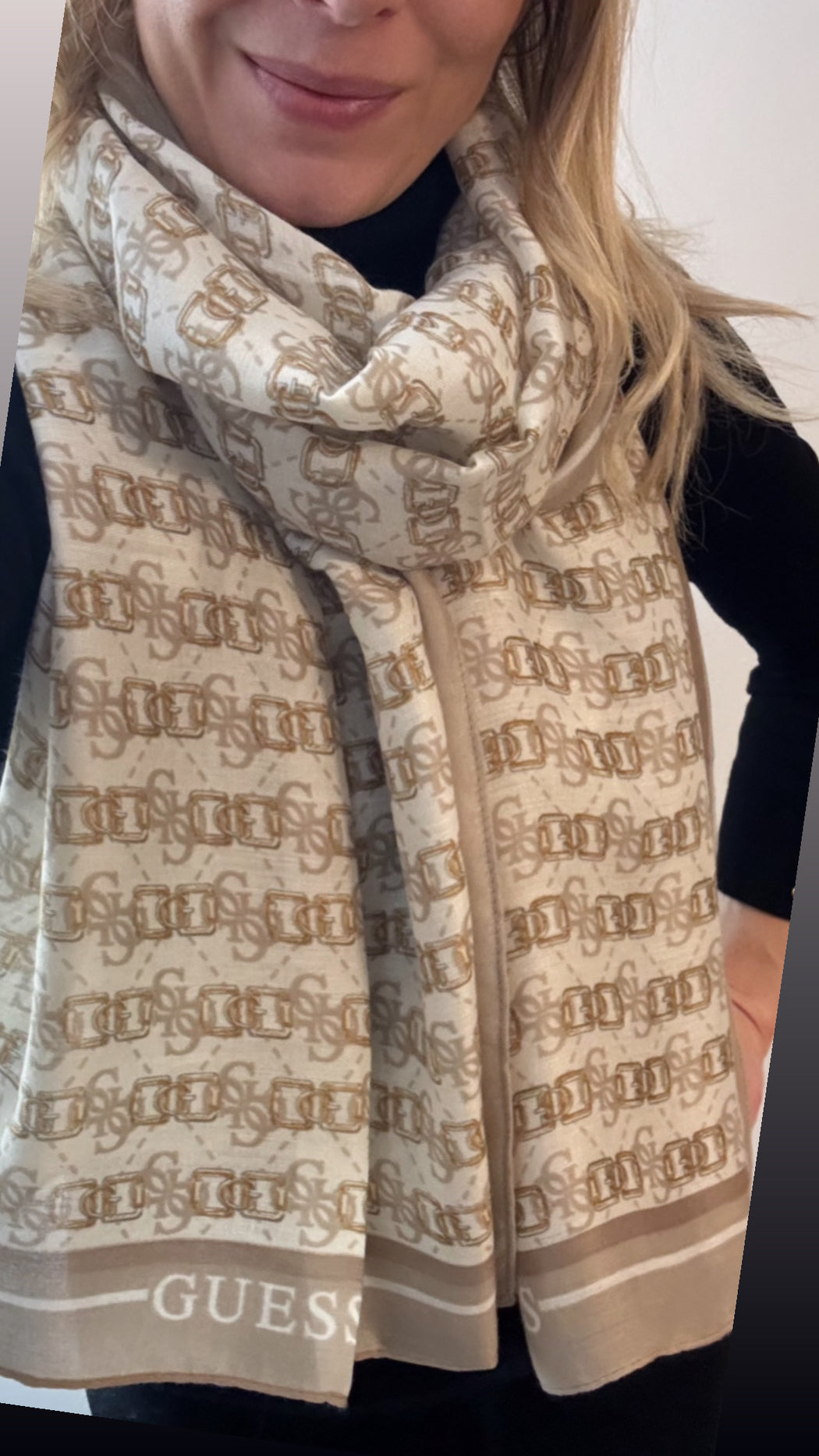 Guess latter scarf AW5450POL03 - LPL