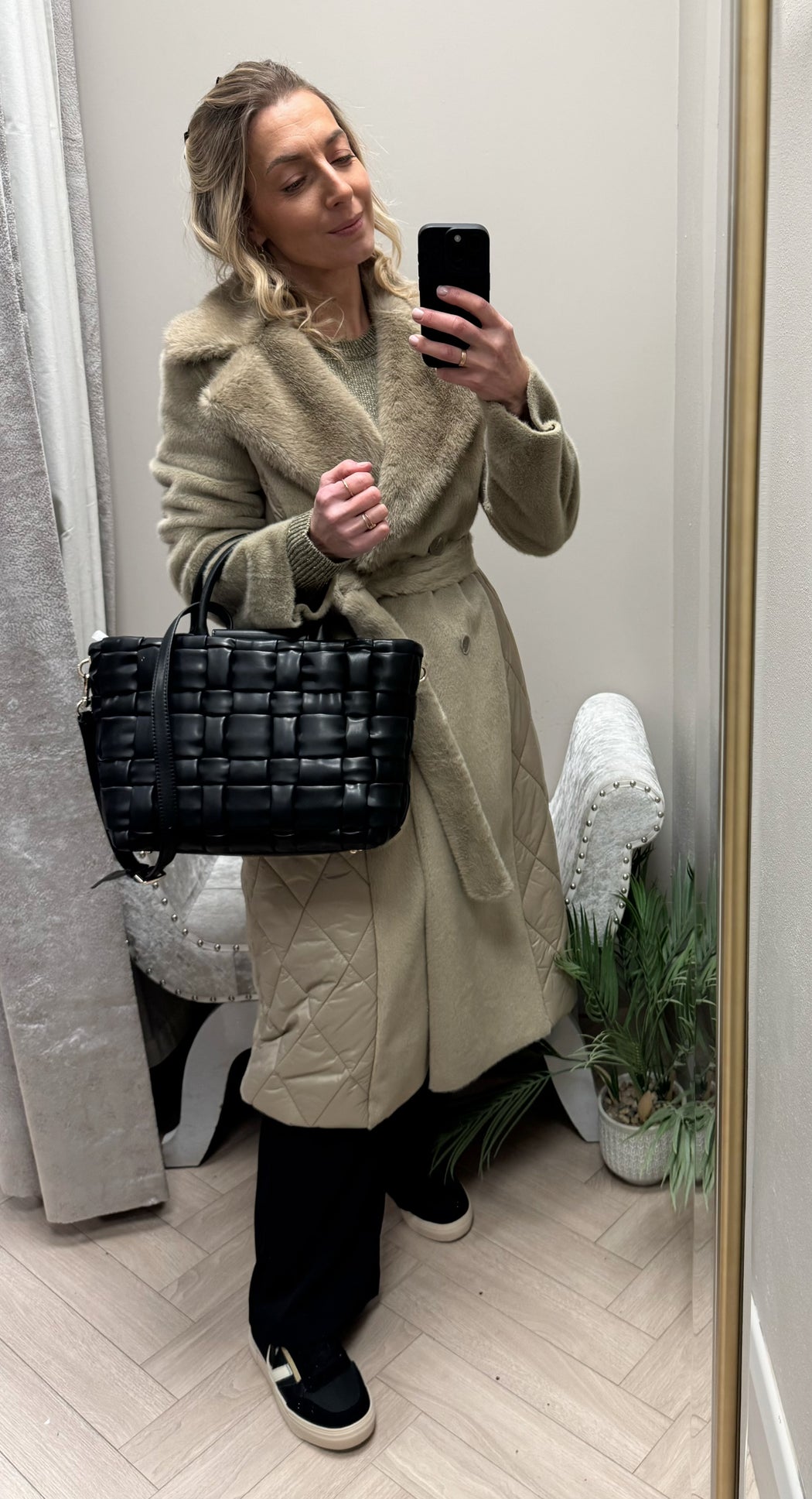 Guess Jole Coat. W5BL68W4200