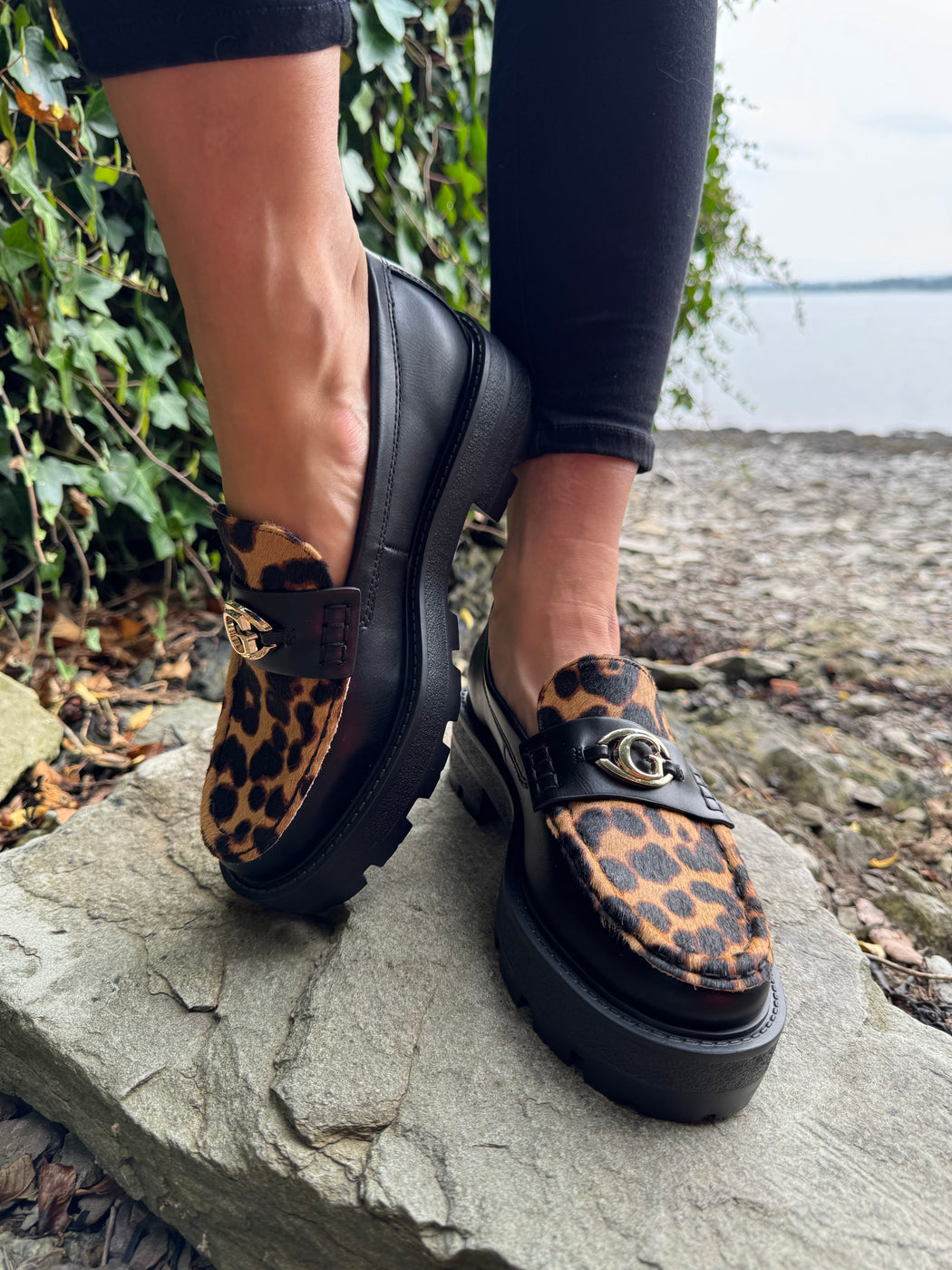 Guess black animal print loafer FLTYK2LEP14