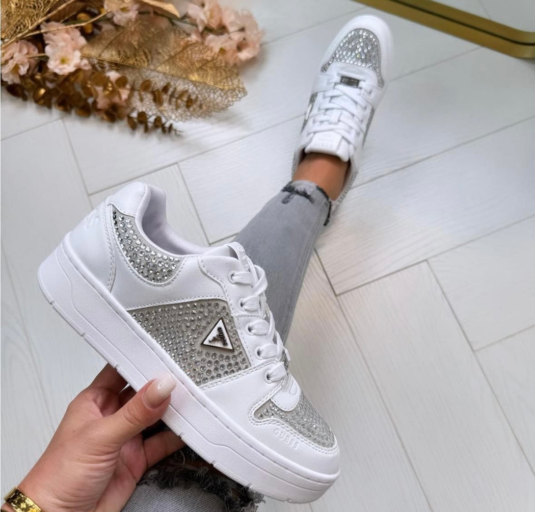 Flfnrsele12 guess white trainer with rhinestones