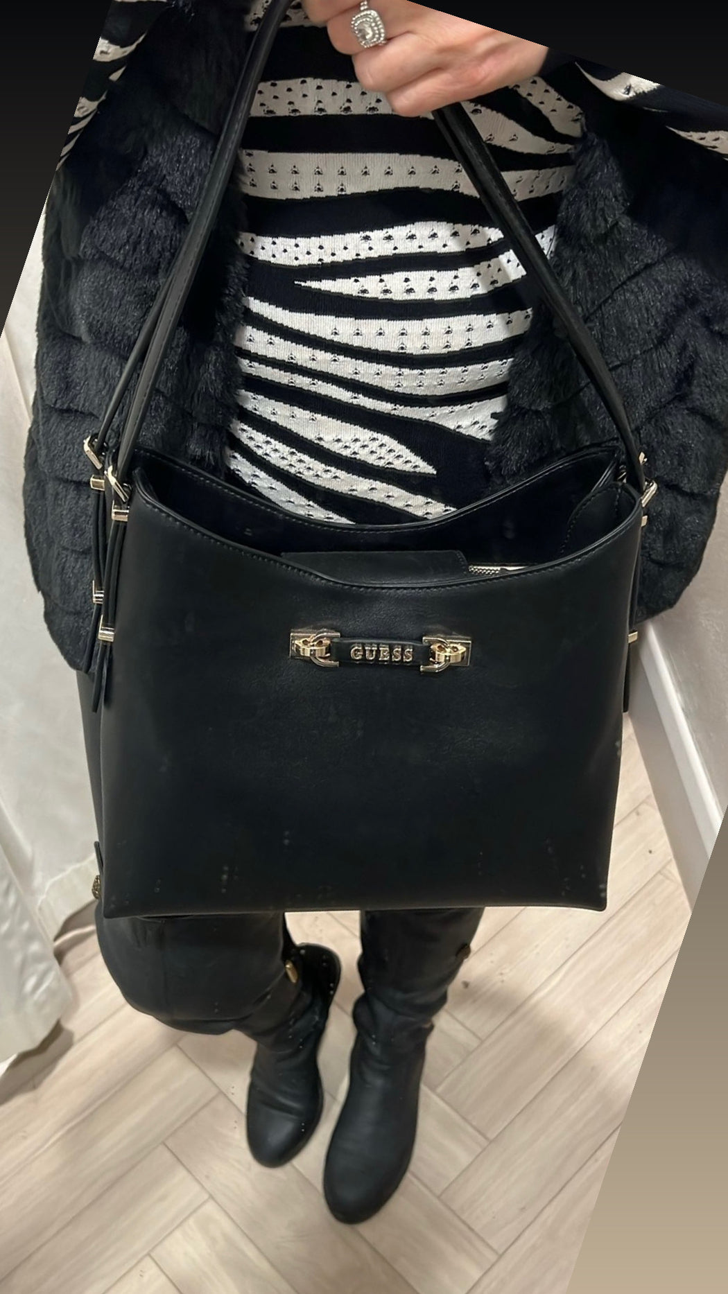 Guess black lefia  BG964402