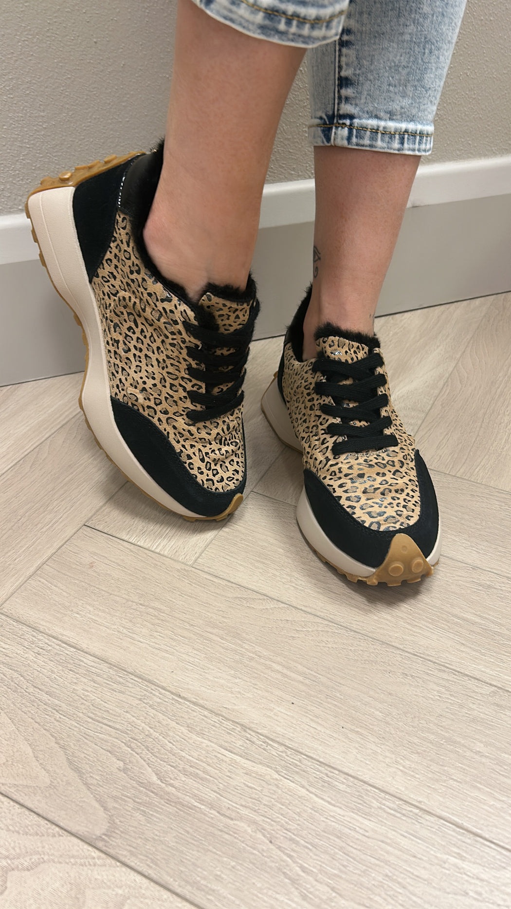 Dabin creamlop leopard runners