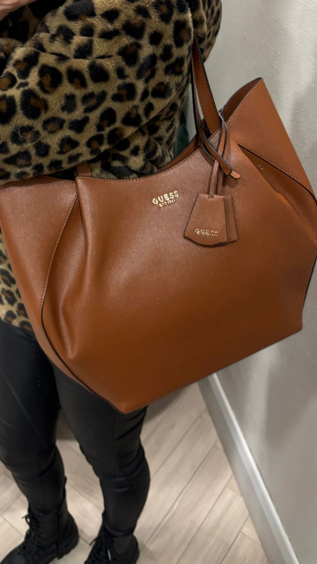 Guess Cognac AMORETTE Bag. BG789824