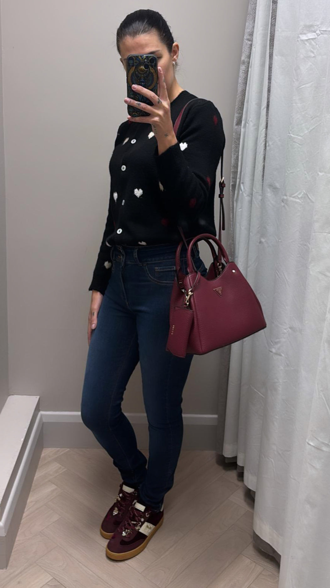 Helen black heart Cardi