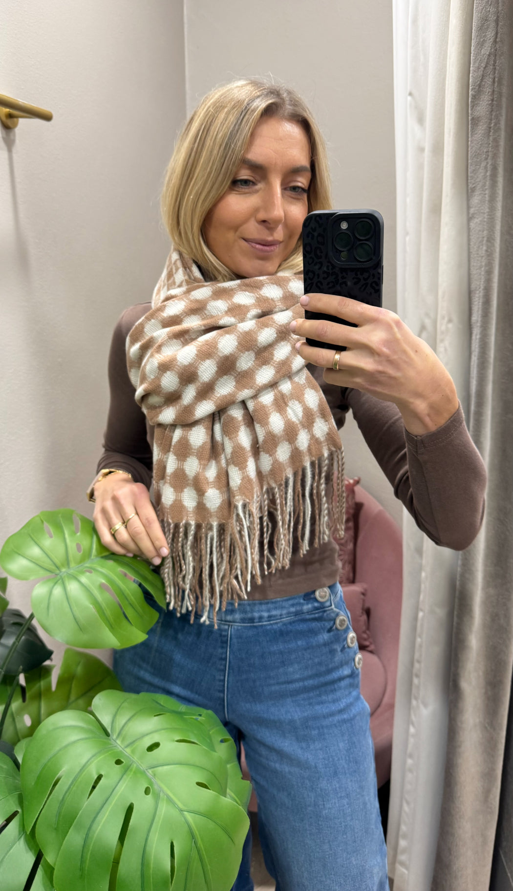 Warhol beige scarf