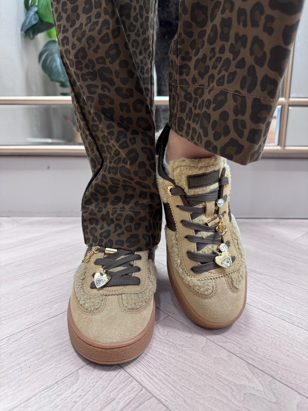 Guess beige teddy trainers flfn3afur12