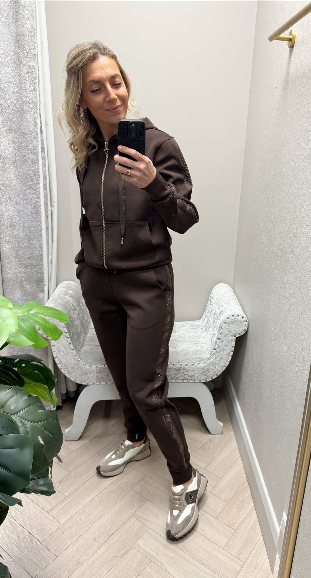 Guess brown scuba zip sweater w5yq05kbye2
