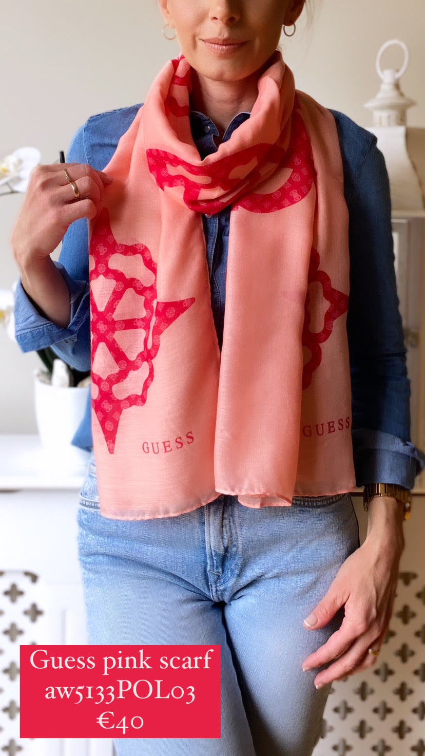 Guess pink scarf aw5133POL03