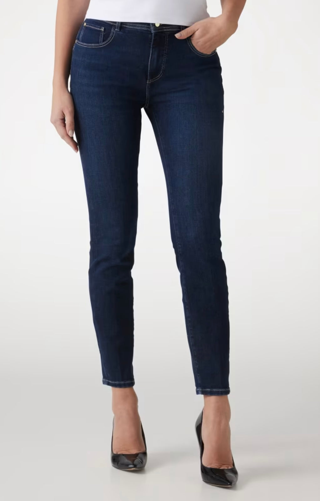 Guess shape up Capri skinny jeans W5GA80D5B43