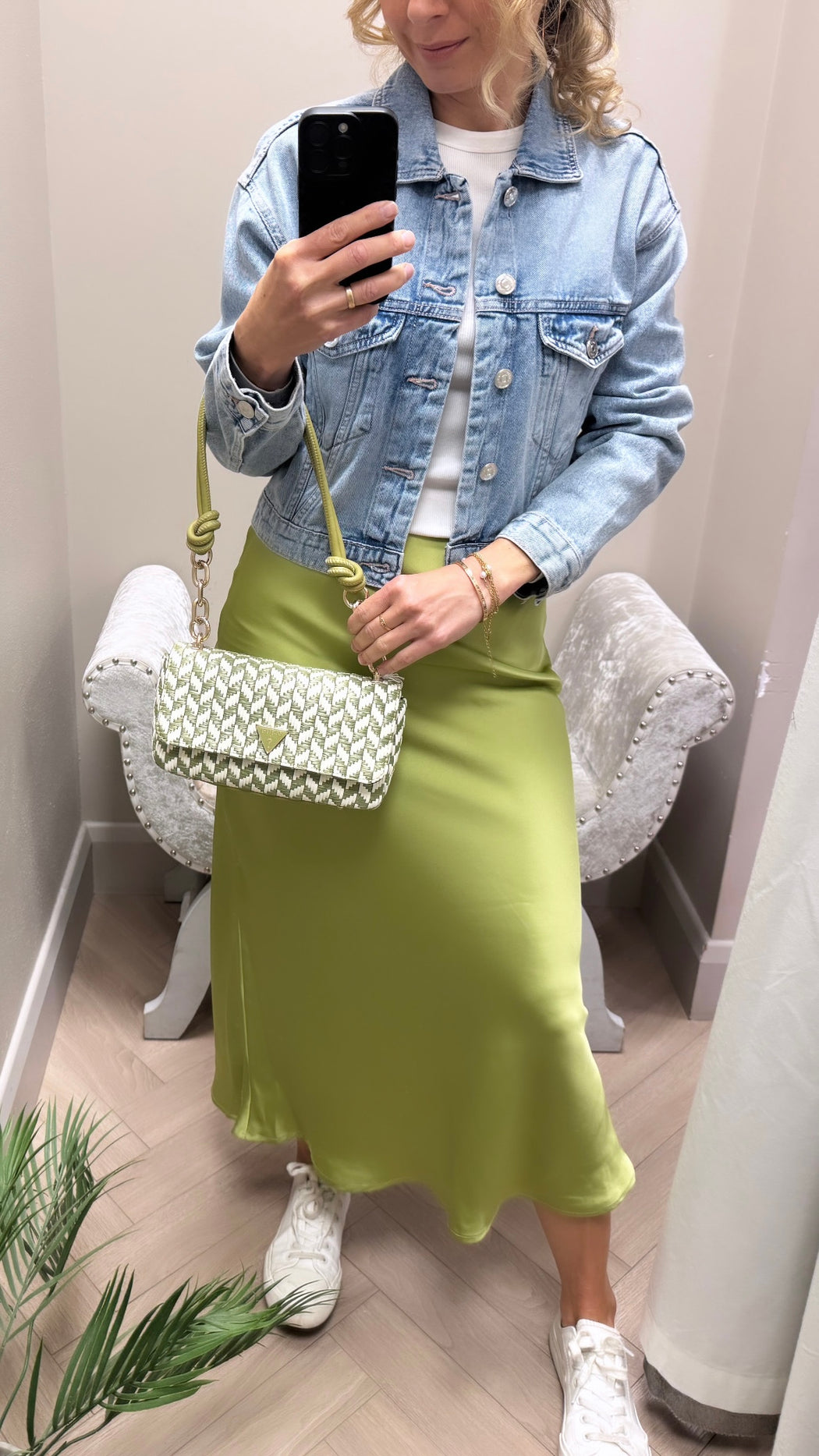 Guess TESSI Olive Bag. WG769119