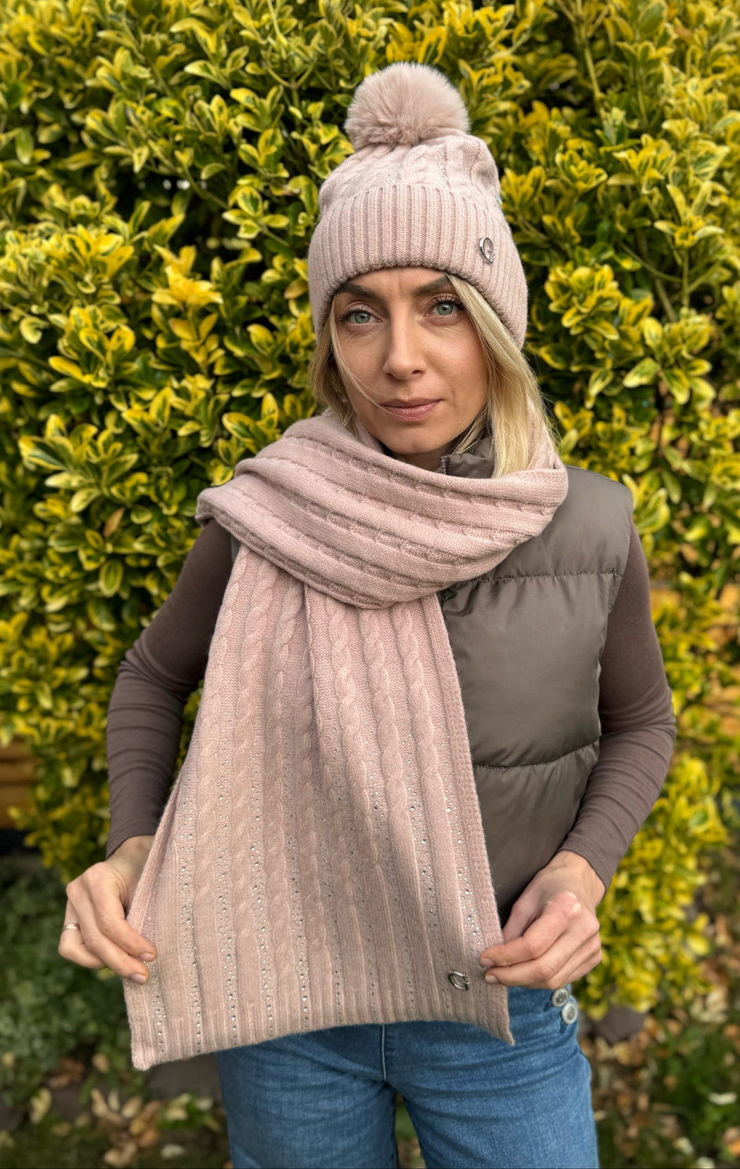 Guess cable knit rose scarf AW5384POL03-ROS