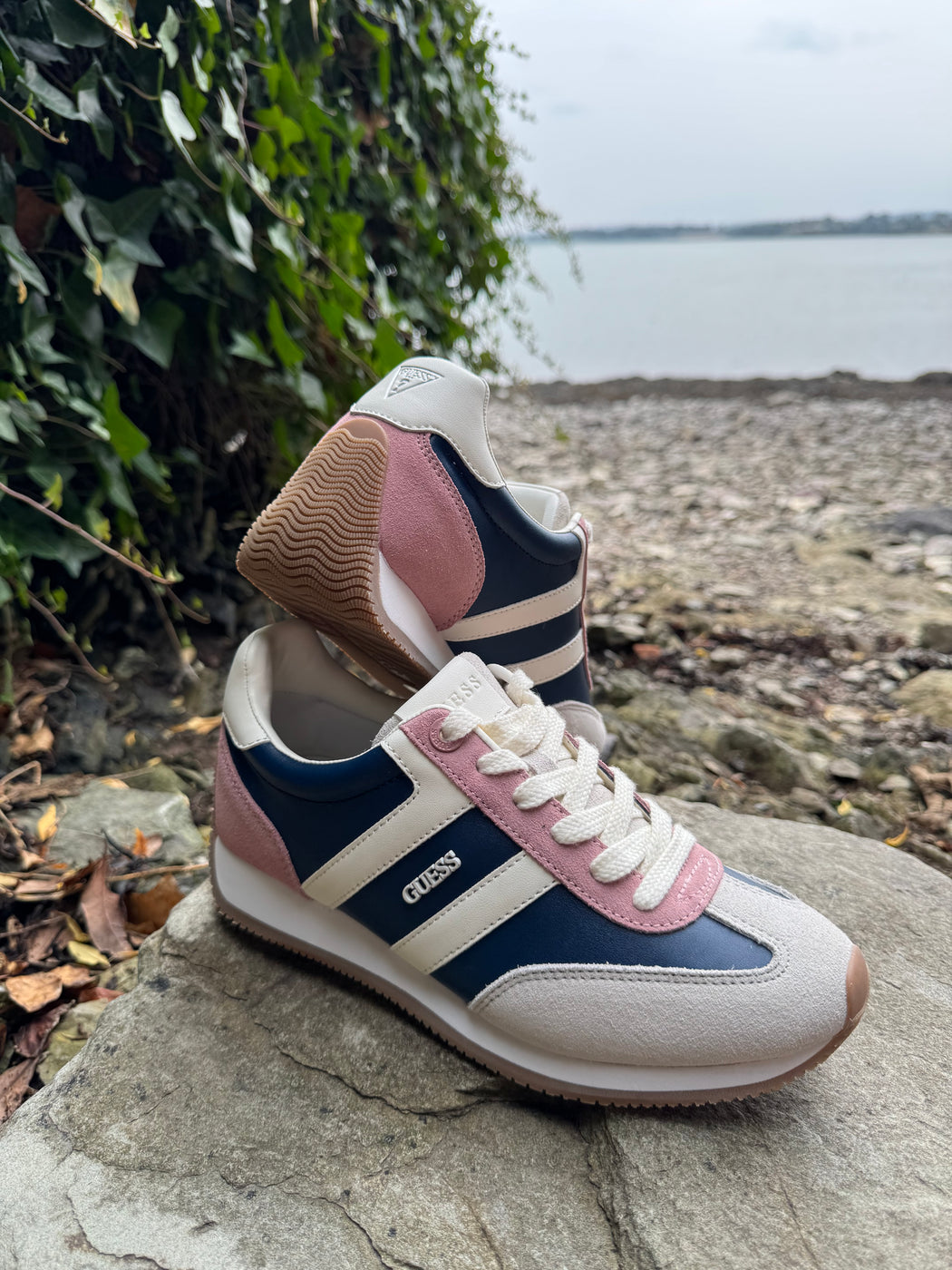 Guess pink/navy trainers FLTSAPLEP12