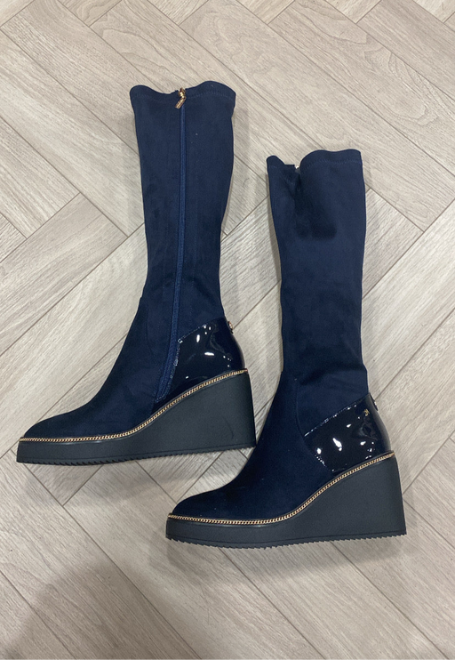 Cailedon sapphire navy wedge boots