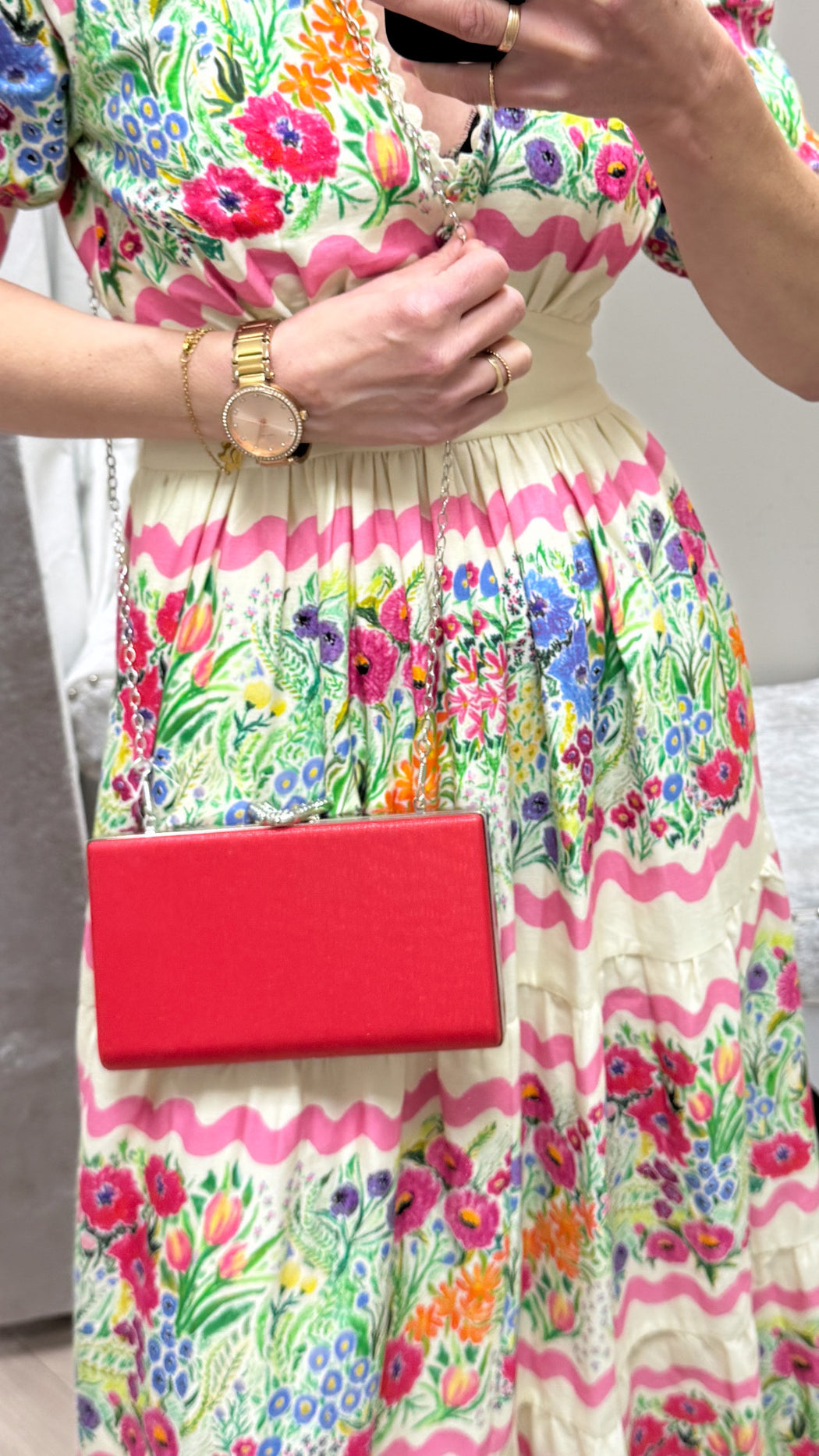 Verde  red clutch