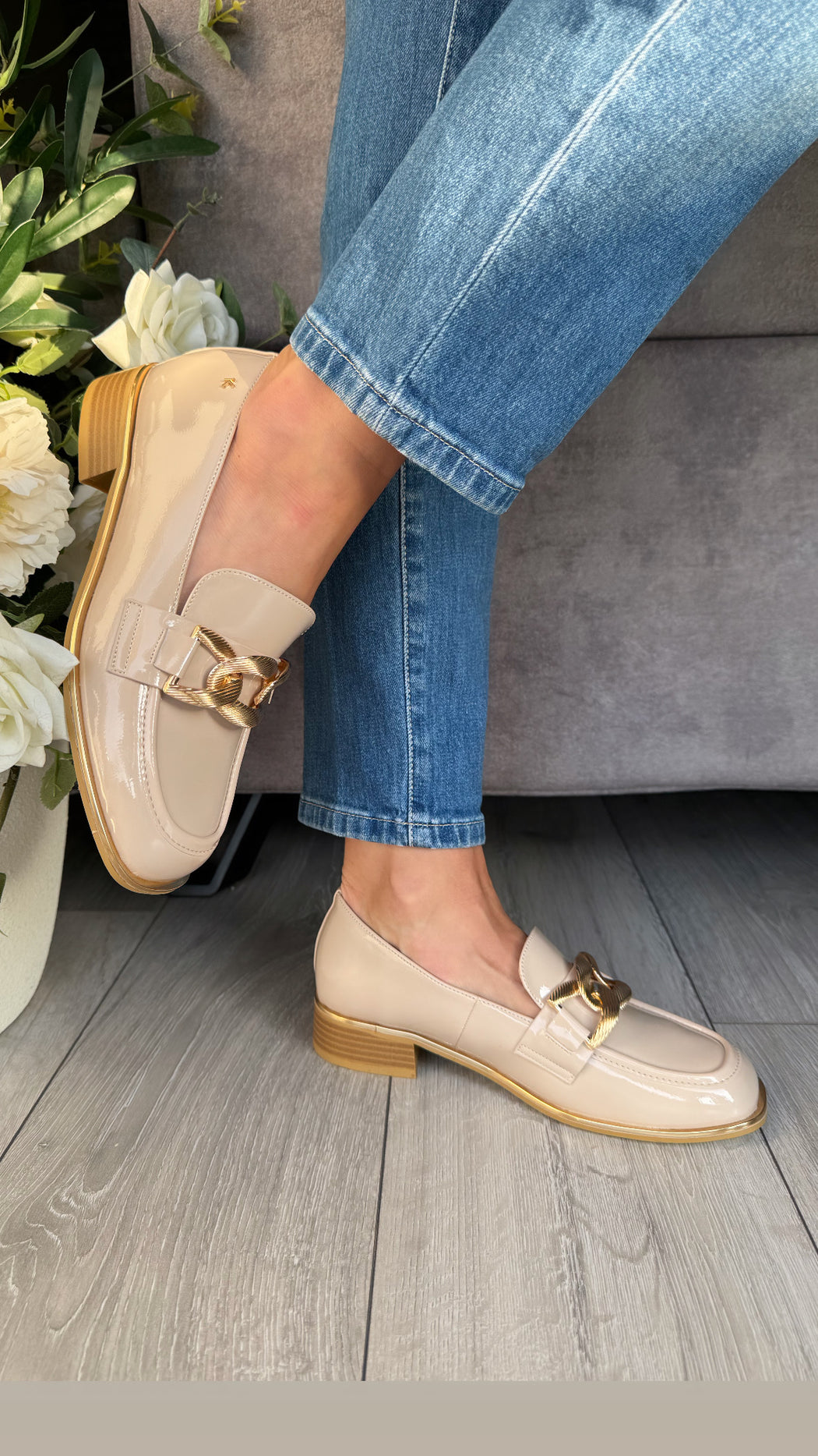 Thames est Blush Loafer